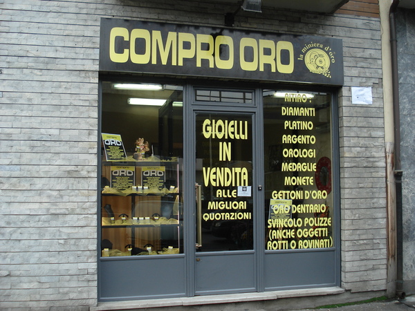COMPRO ORO MONCALIERI - Corso Roma 7 MONCALIERI - Il negozio
